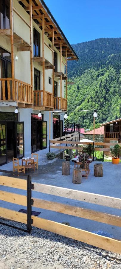 Guest House Guli Mestia Exterior photo